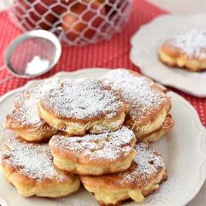 Racuchy- Polnische Apfel-Hefe-Küchlein