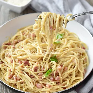 Spaghetti Carbonara mit Sahne