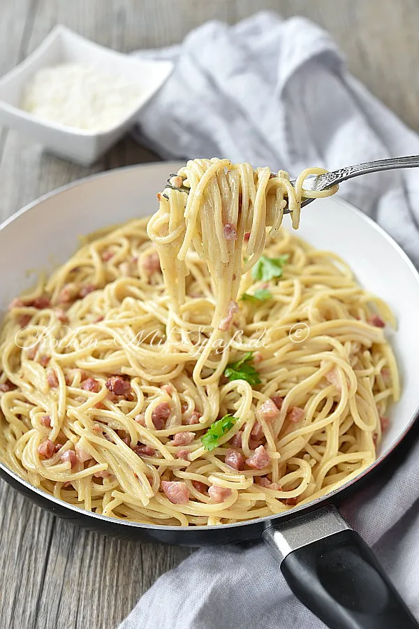 Spaghetti Carbonara mit Sahne