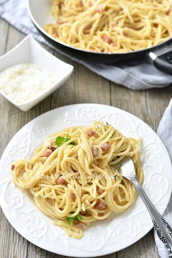 Spaghetti Carbonara mit Sahne