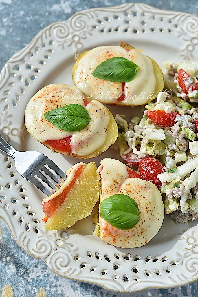 Gebackene Tomaten-Mozzarella-Kartoffeln