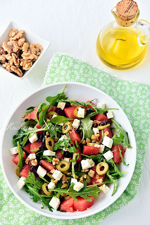 Wassermelonen-Feta-Salat mit Rucola