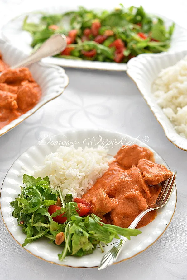 Hähnchenfilets in Tomatensoße