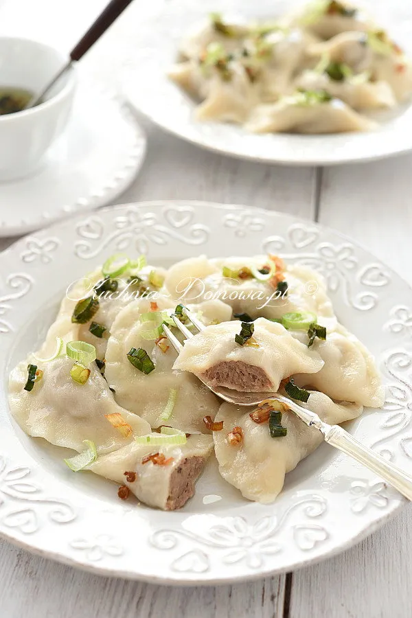 Piroggen mit Fleisch (polnische Maultaschen)