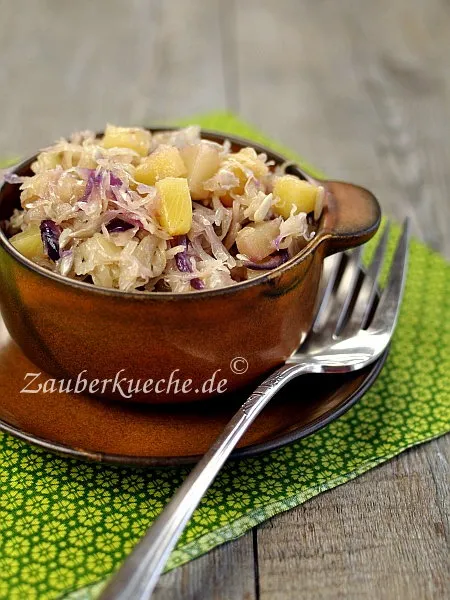 Sauerkrautsalat mit Ananas