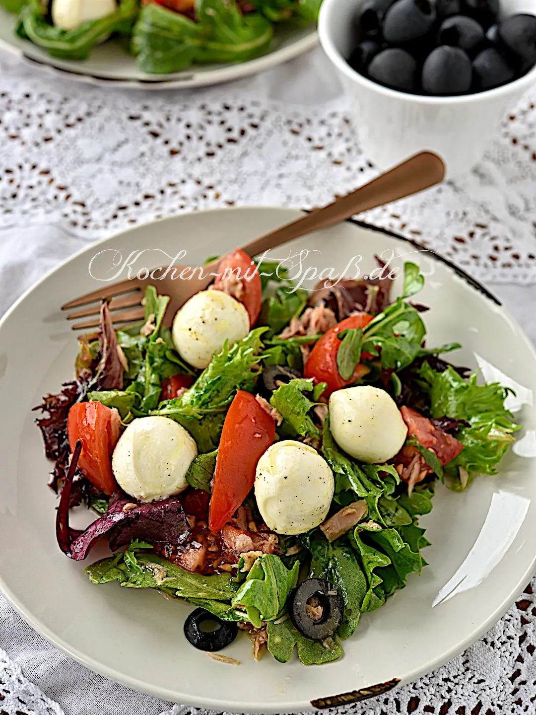 Italienischer Thunfisch-Mozzarella-Salat Italienischer Thunfisch-Mozzarella-Salat