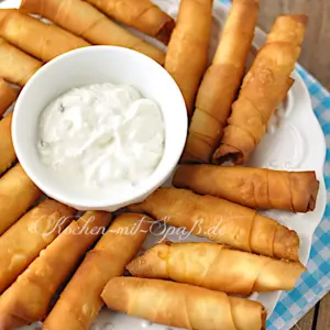 Sigara Böreği (türkische Börek-Röllchen)