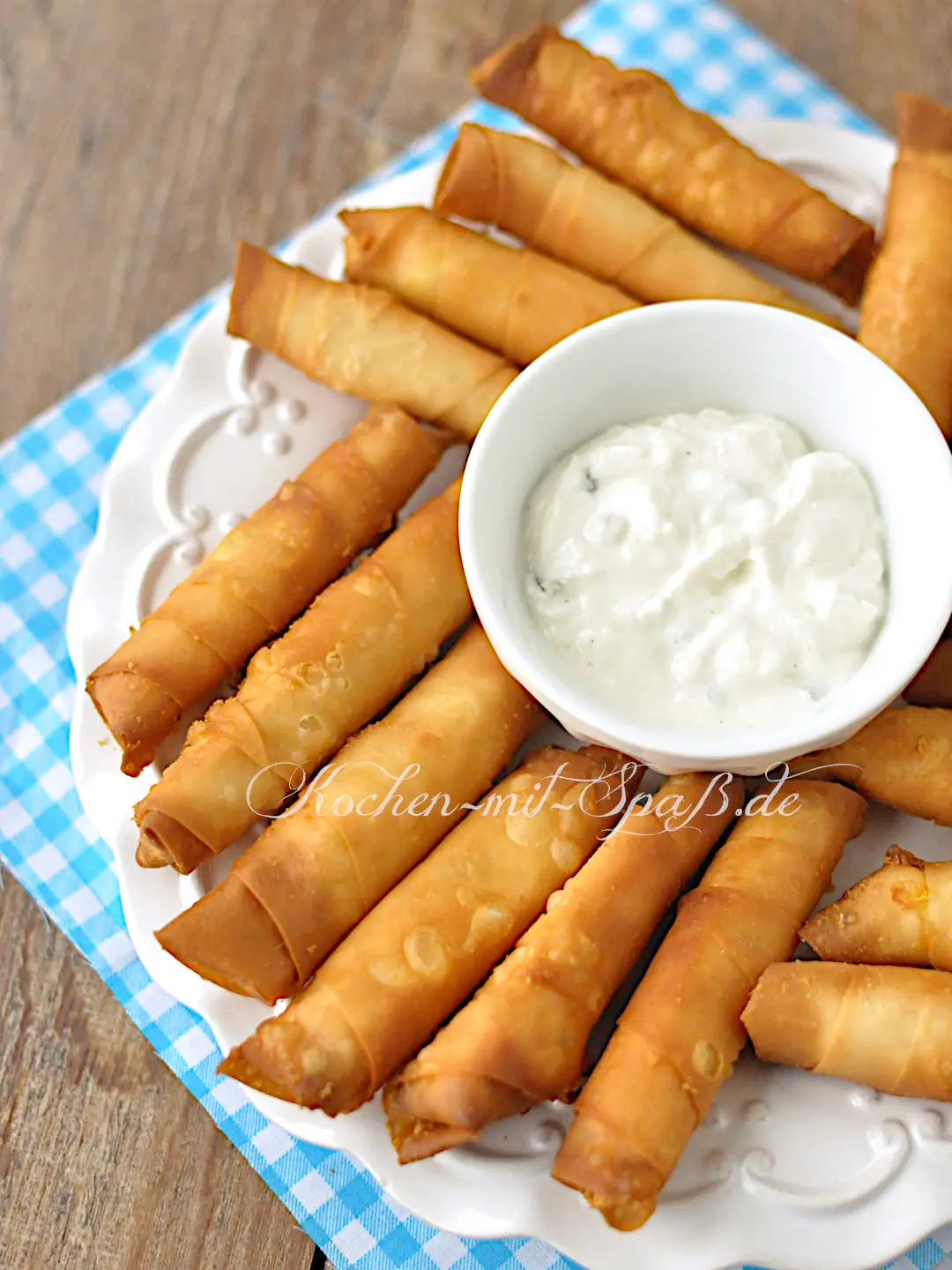 Sigara Böreği (türkische Börek-Röllchen)