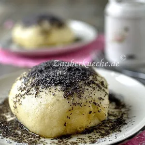 Germknödel mit Pflaumenmus