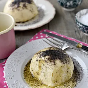 Germknödel mit Pflaumenmus