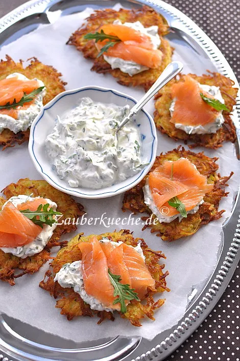 Knusprige Kartoffelpuffer mit Lachs