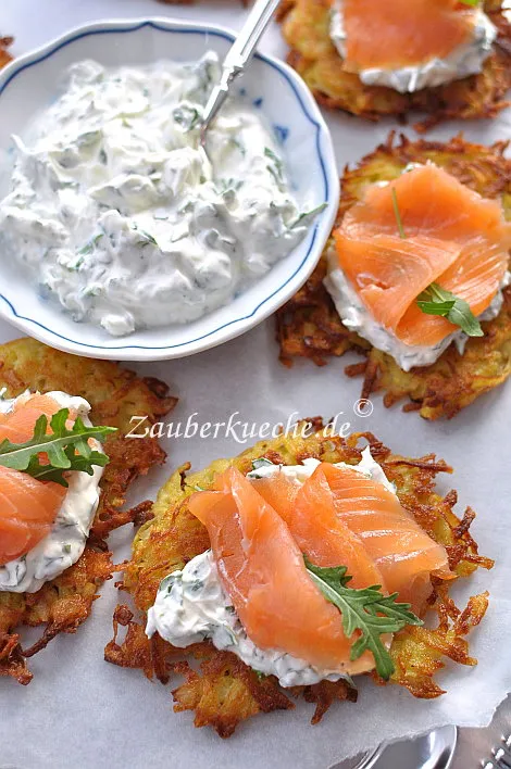 Knusprige Kartoffelpuffer mit Lachs