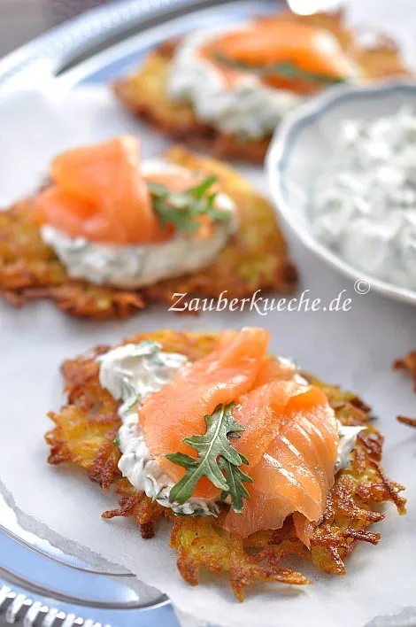 Knusprige Kartoffelpuffer mit Lachs