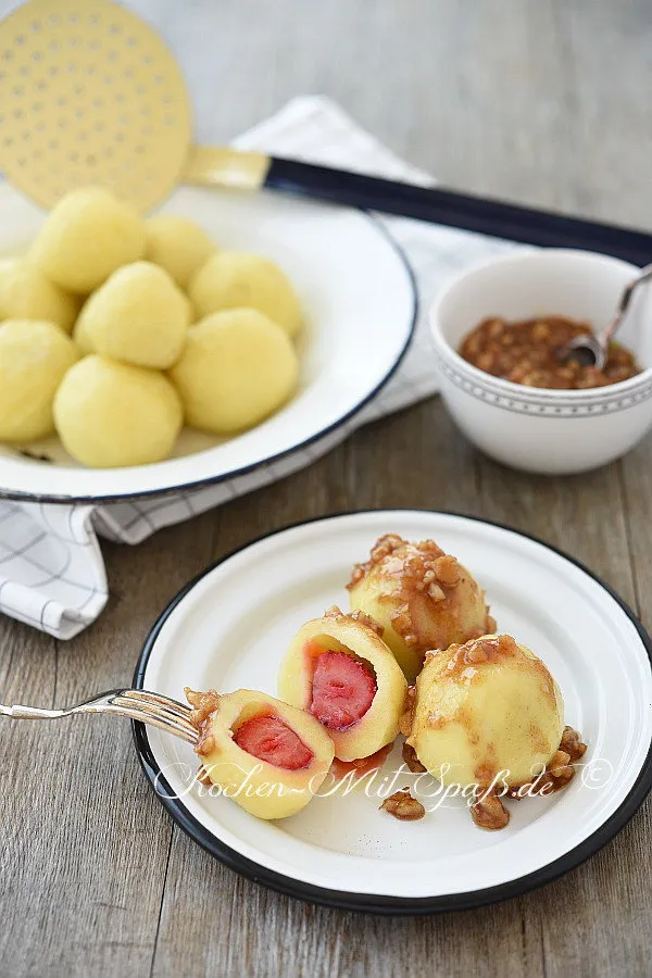 Glutenfreie Erdbeerknödel