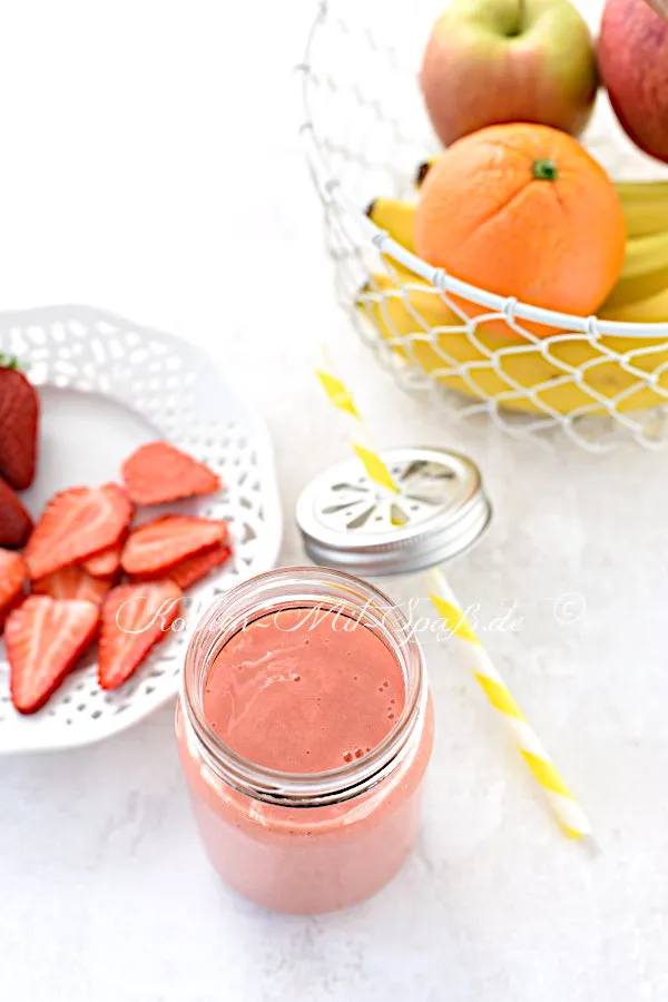 Erdbeer-Banane-Orange-Smoothie