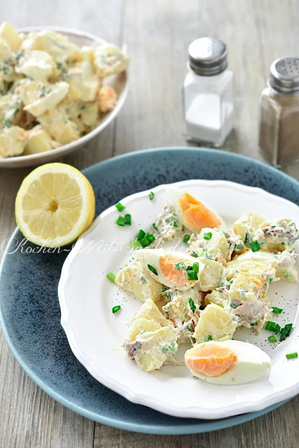 Kartoffelsalat mit geräucherter Makrele