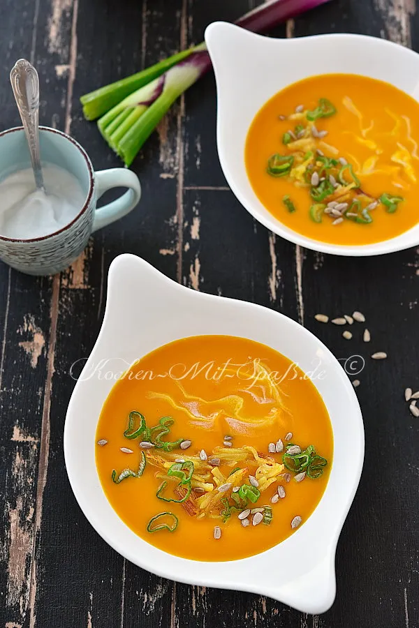 Kürbissuppe mit Kokosmilch und Orangensaft