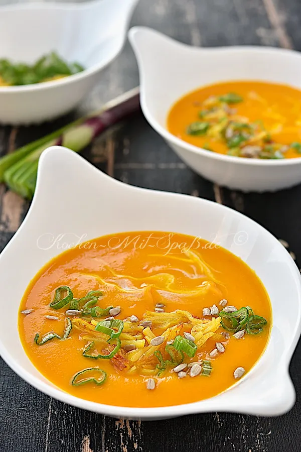 Kürbissuppe mit Kokosmilch und Orangensaft