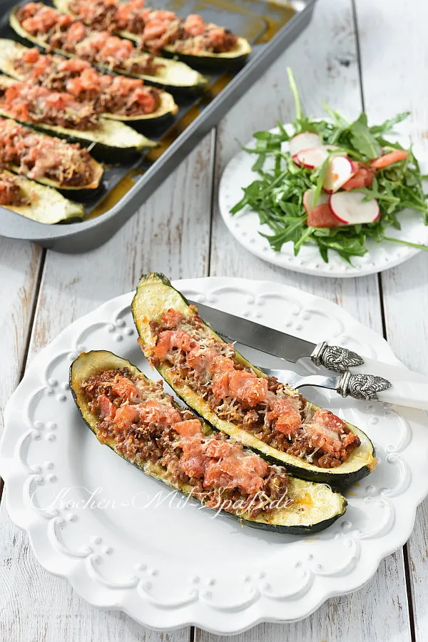 Gefüllte Zucchini mit Hackfleisch