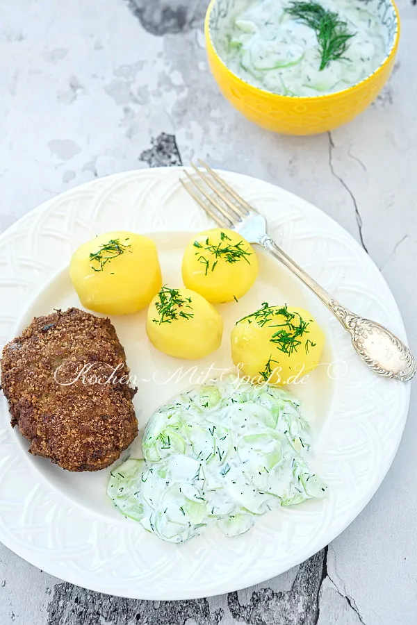 Mizeria - polnischer Gurkensalat
