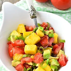 Mango-Tomaten-Avocado-Salat