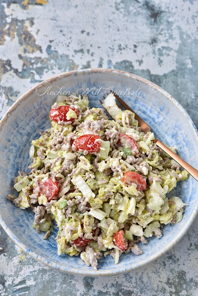 Chinakohl-Hackfleisch-Salat