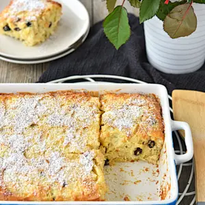 Reisauflauf mit Mandeln und Rosinen